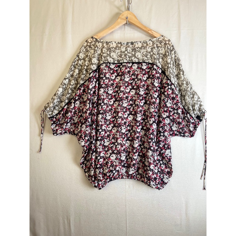 Lane Bryant Floral Dolman Sleeve Bubble Hem Blouse Pink Black Mixed Print 14/16 - Picture 2 of 9